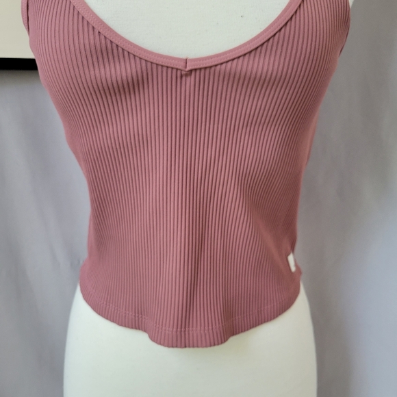 Vuori Women's Rib Crop Tank Top M - Picture 4 of 15
